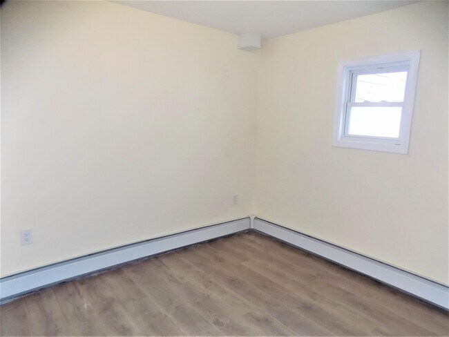 Building Photo - 154 S Sumner Ave