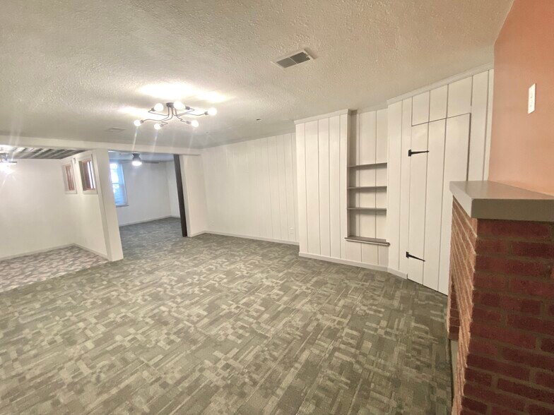 Building Photo - 2326 B St