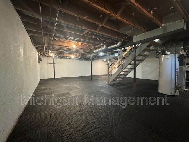 Building Photo - 3324 Bluett Rd