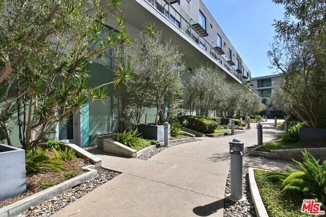 Building Photo - 11500 Tennessee Ave
