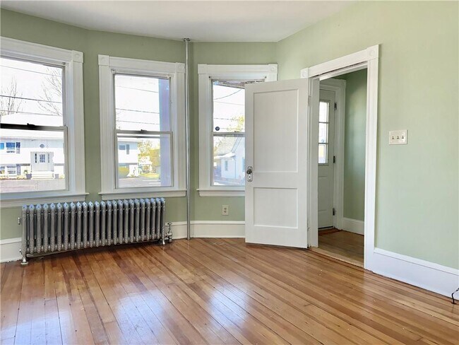 Building Photo - 550 Winter St