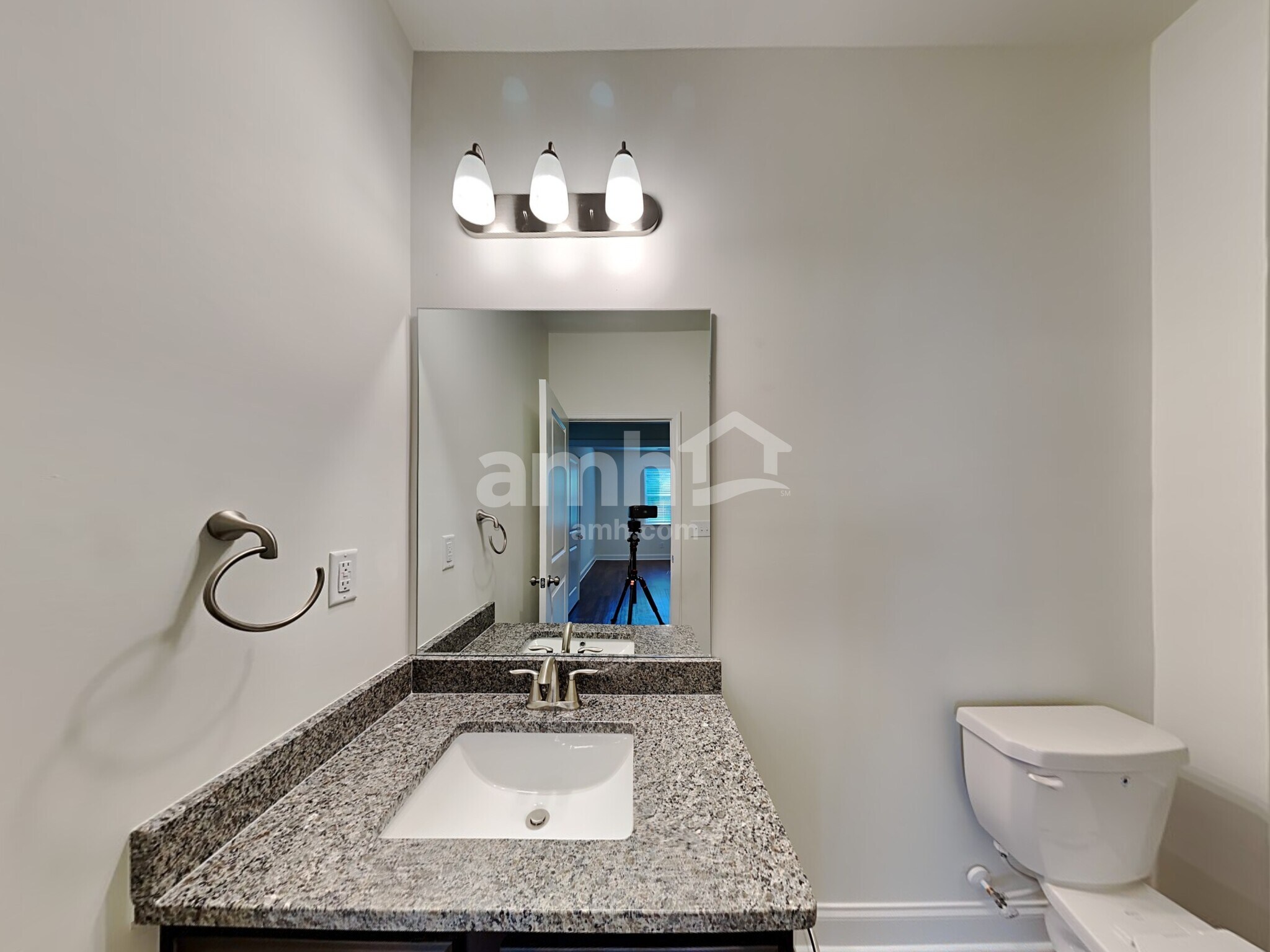 Building Photo - 1200 Ashlyn Ct