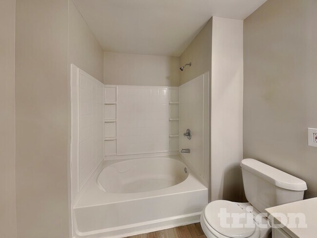 Building Photo - 728 Celeste Ln