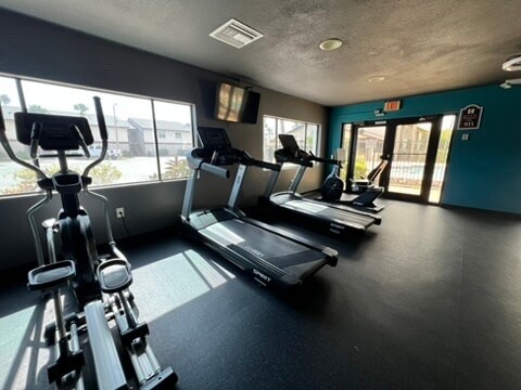 Building Photo - 1040 June Dr