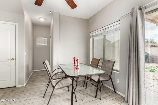 Building Photo - 2661 E Waterview Ct