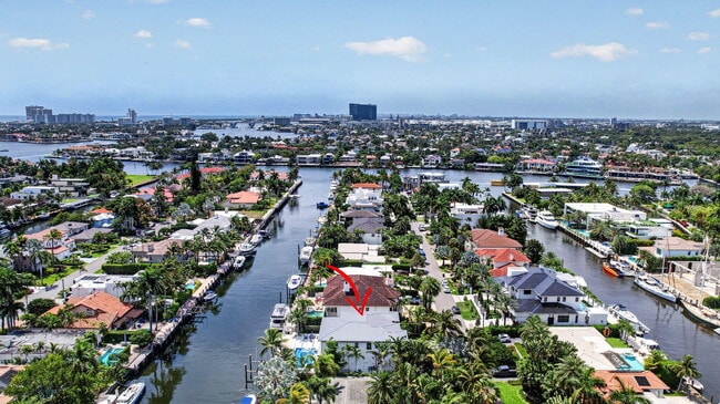 Building Photo - 334 Isle of Capri Dr