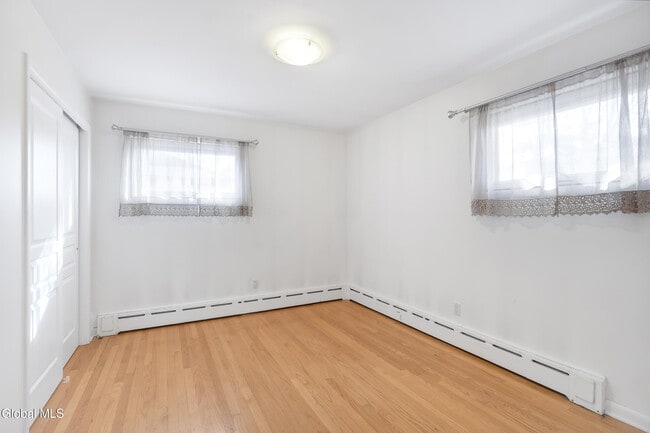 Building Photo - 188 Hackett Blvd