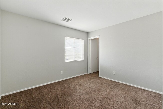 Building Photo - 11546 W Schleifer Dr