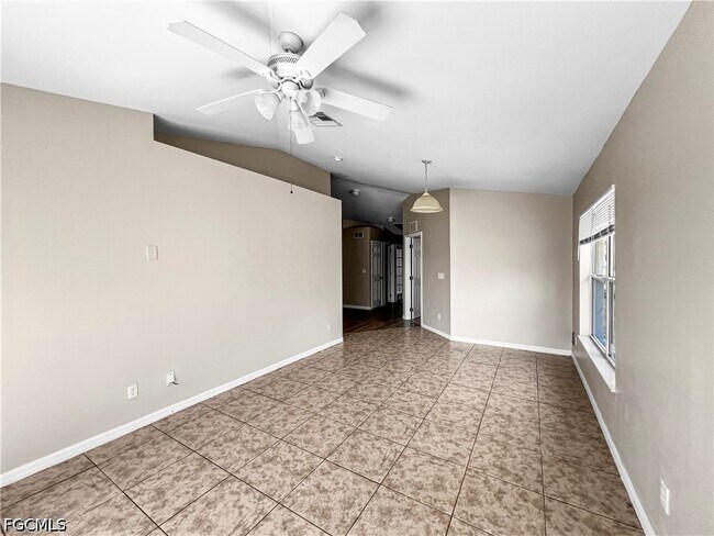 Building Photo - 2130 NE 8th Pl