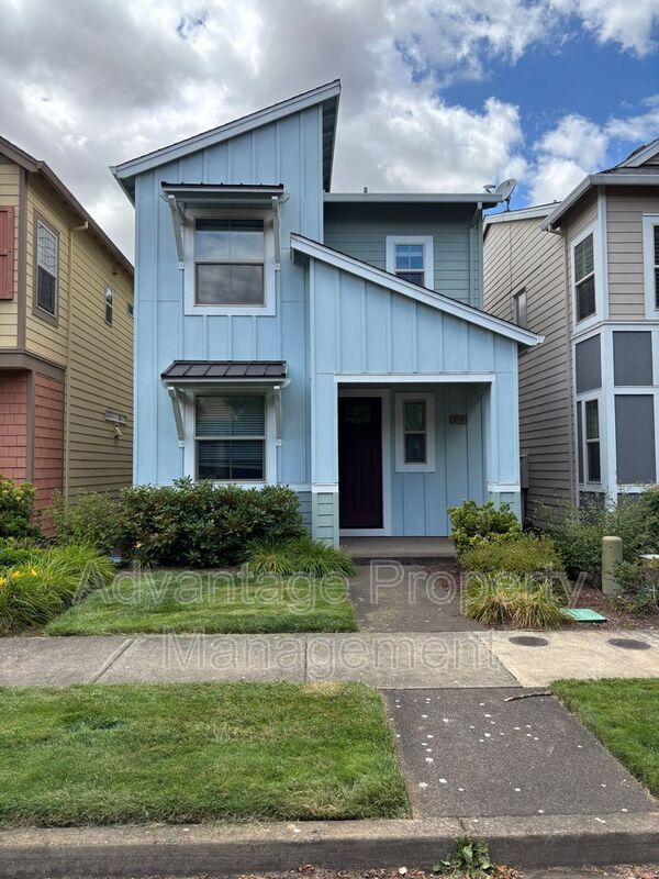 Building Photo - 3116 SE Everglade St