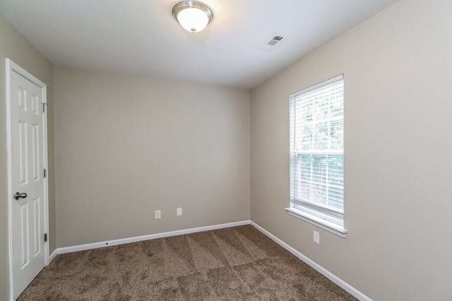 Building Photo - 3239 Braden Dr