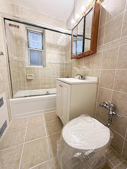 Building Photo - 111-14 76th Ave