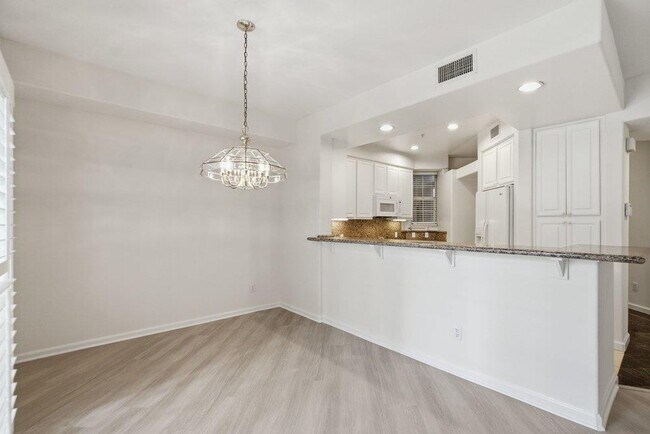 Building Photo - 880 Meridian Bay Ln