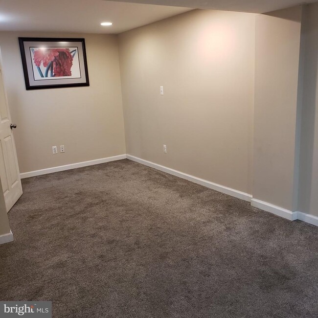 Building Photo - 3 Sagebrush Ct