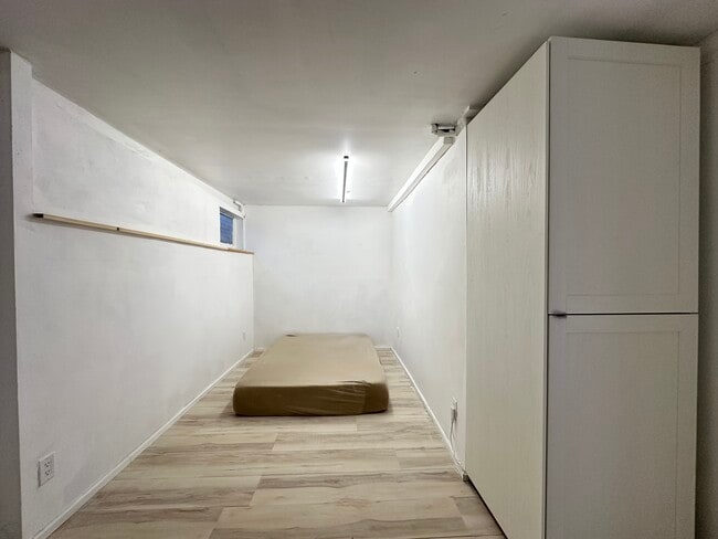 Building Photo - 2 Narragansett Ave