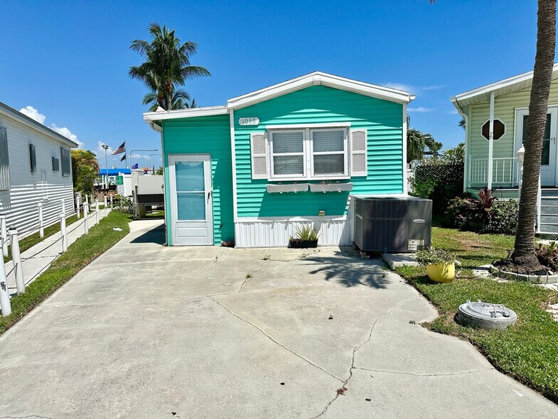 Building Photo - 294 Nettles Blvd