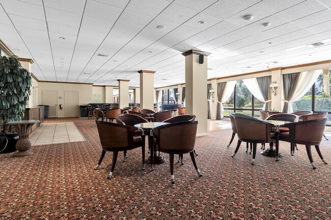 Building Photo - 5000 N Ocean Blvd