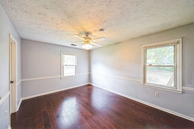 Building Photo - 2317 Valery Ct