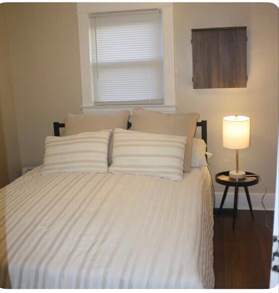 Building Photo - 651 Merwin Ave