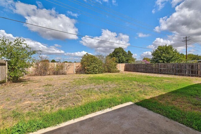 Building Photo - 234 Bastian Ln