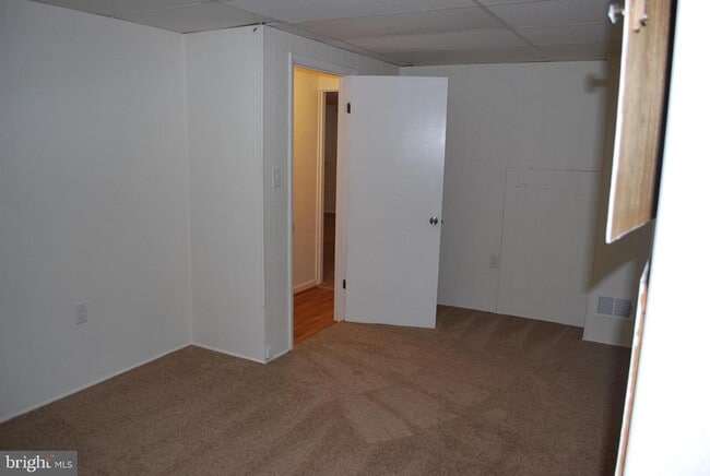 Building Photo - 5614 Duchaine Dr