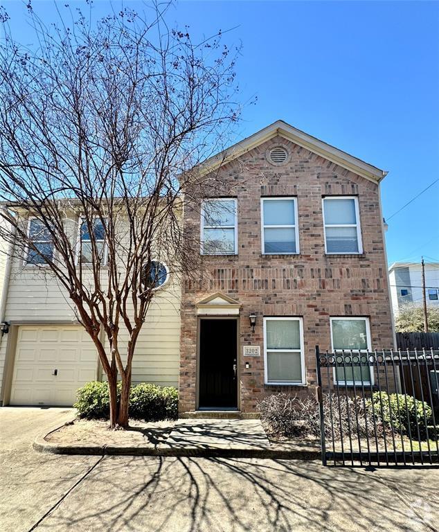 Building Photo - 3202 Baer St