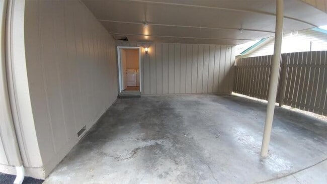 Building Photo - 1433 E Dearborn Ave