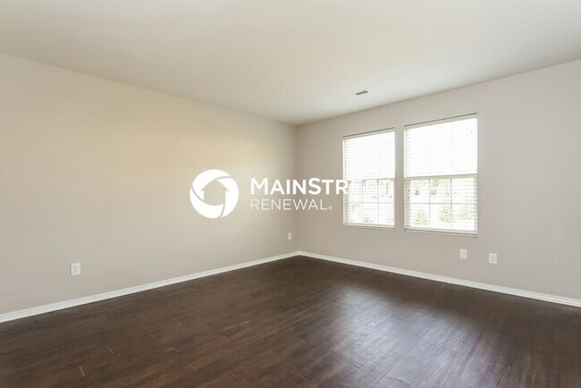 Building Photo - 4 Bedroom Pet-Friendly Home in Clayton, NC...