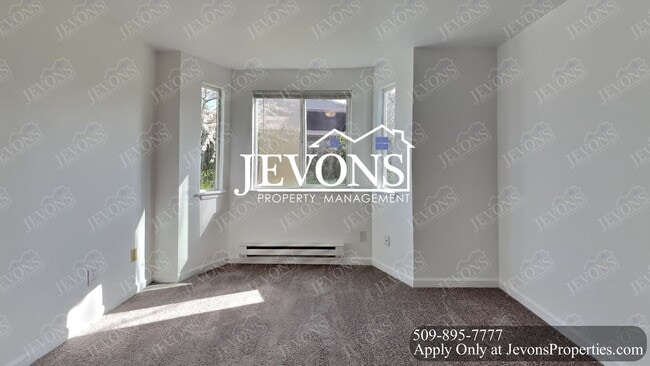 Building Photo - 1722 E 56th St