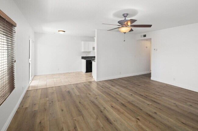 Building Photo - Stunning, Serene, 2-Bed, 2-Bath Condo in highly sought after Del Cerro area in San Diego CA