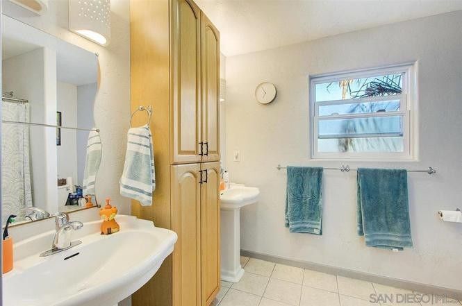 Building Photo - 5038 Savannah St