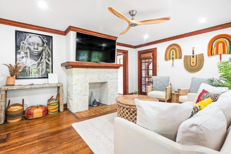 Building Photo - 949 Victory Dr SW