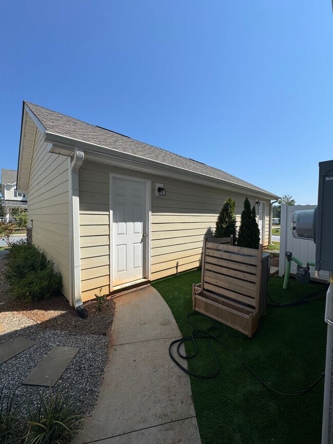 Building Photo - Charming Home in Travelers Rest!