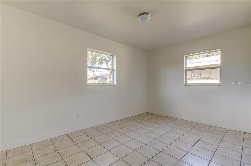 Building Photo - 403 S Orion Ave