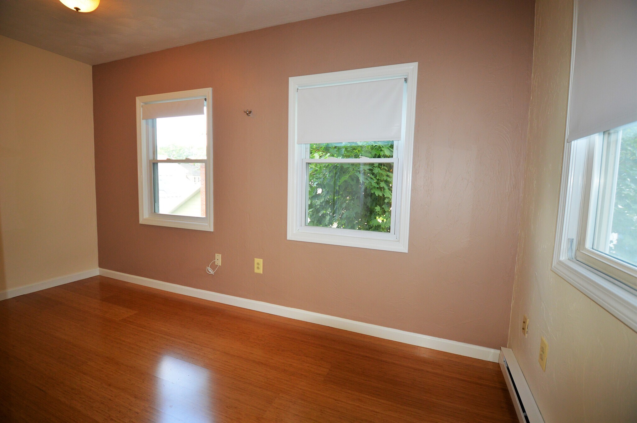 Building Photo - 39 Montfern Ave