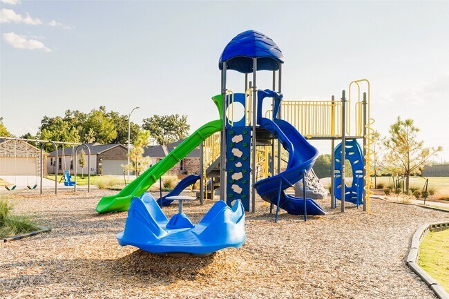 Building Photo - 6223 Topaz Pnes Trl