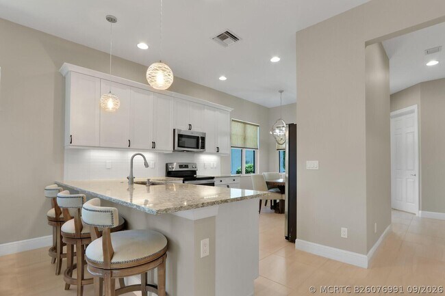 Building Photo - 8942 SW Pepoli Way