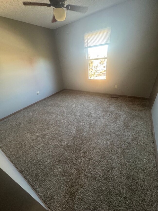 Building Photo - Z &amp; S Rentals, LLC