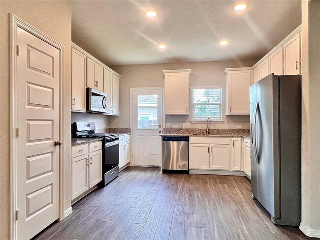 Building Photo - 21122 Voyage Ln