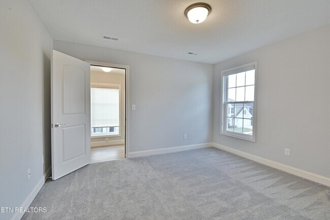 Building Photo - 9634 Snowy Clf Ln