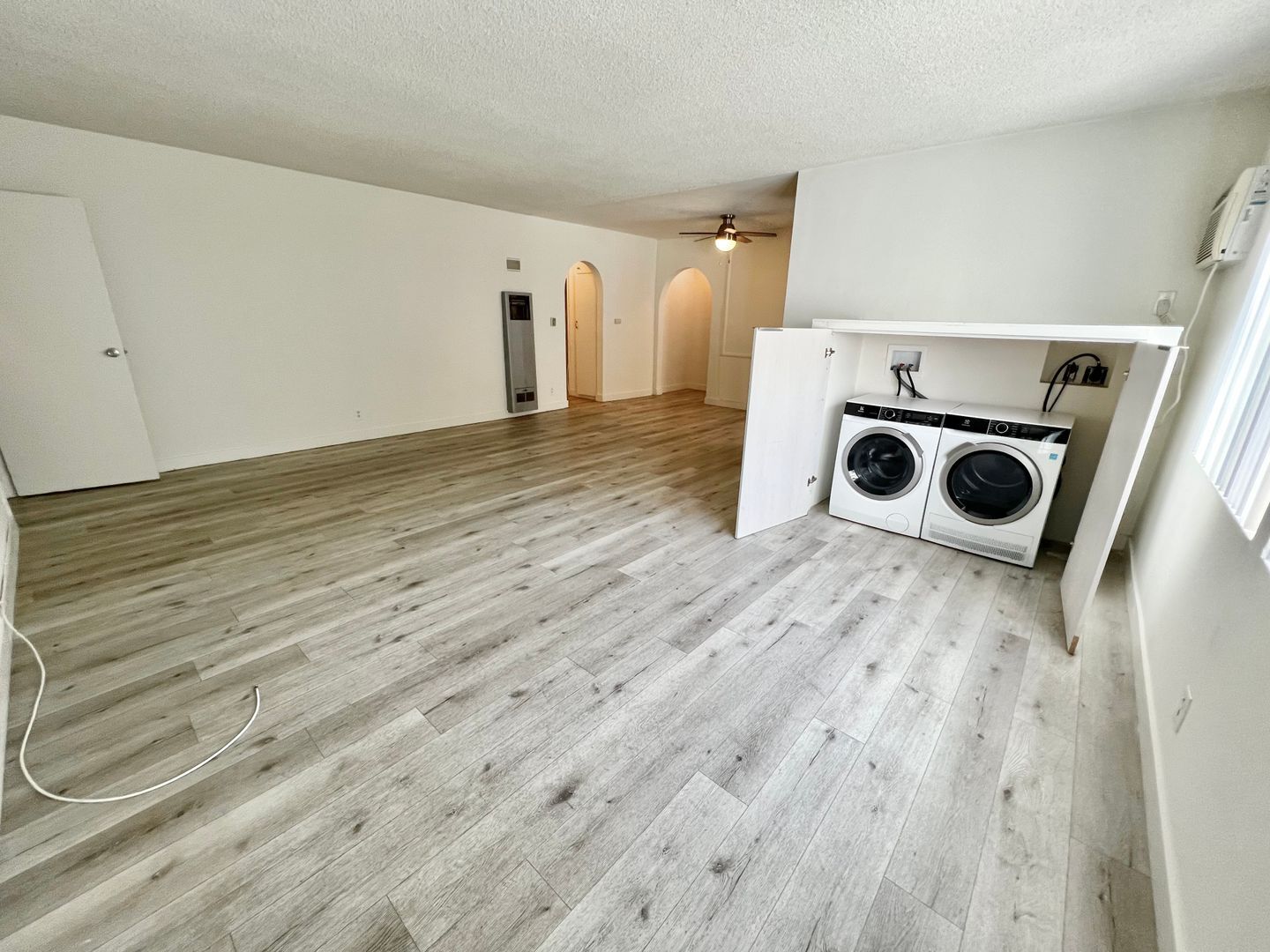 Building Photo - 3728 S Bentley Ave