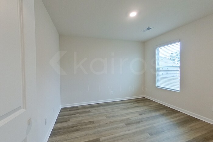 Building Photo - 123 Overstreet Way