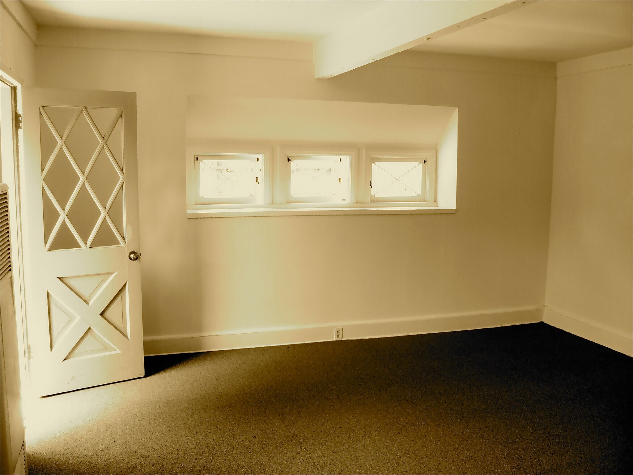 Studio/Guest house interior view 1 - 737 N Avon St