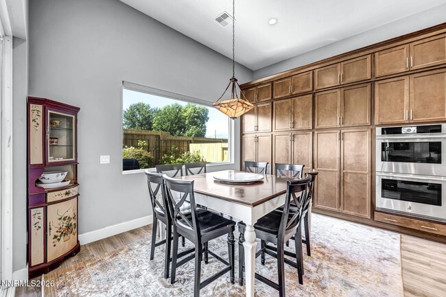 Building Photo - 2958 Saddle Peak Dr