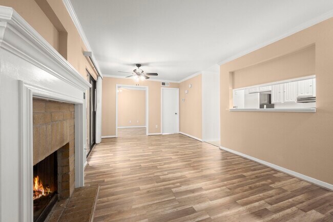 Building Photo - 3500 Tangle Brush Dr