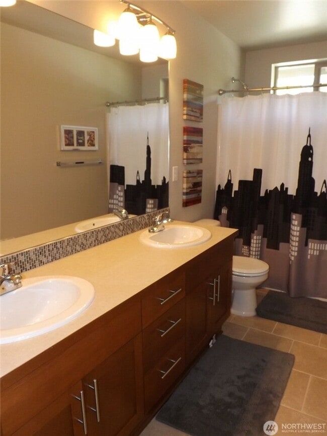 Building Photo - 8401 130th Pl SE