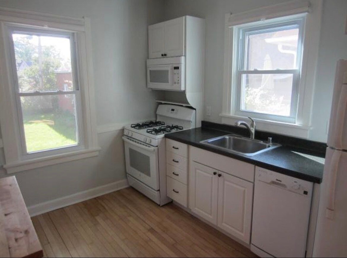 Building Photo - 521 Maple Ave