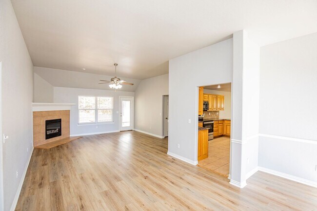 Building Photo - ***41 May Lane***