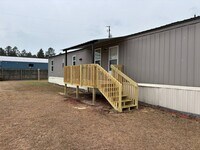 Building Photo - 810 Hayes Crossing Rd