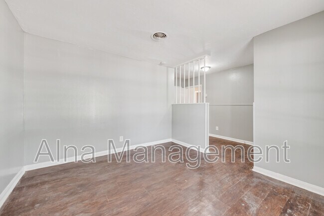 Building Photo - 2517 Weiler Blvd
